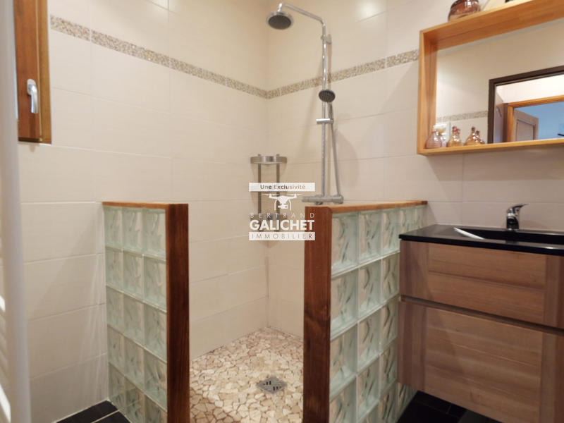 Maison traditionnelle - 155 m² - 5 pièces