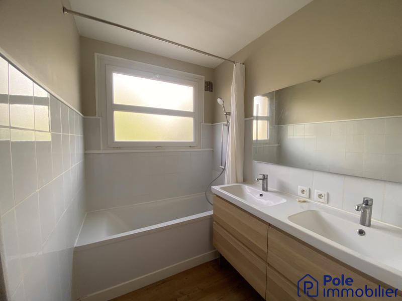 Appartement - 85 m² - 5 pièces