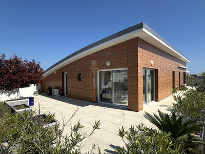 Appartement - 113 m² - 4 pièces