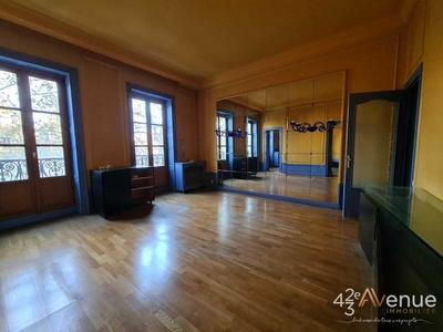 Appartement - 138 m² - 4 pièces