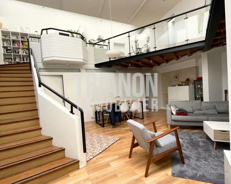 Loft - 150 m² - 5 pièces