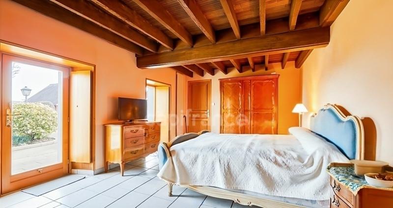 Maison - 184 m² - 8 pièces