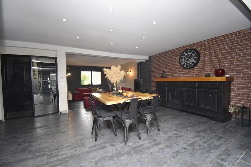 Pavillon - 198 m² - 10 pièces