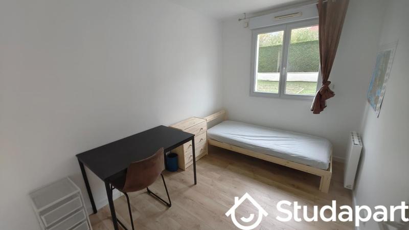 Chambre - 10 m² - 1 pièce