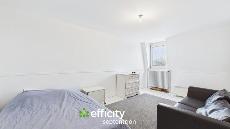 Maison - 228 m² - 9 pièces