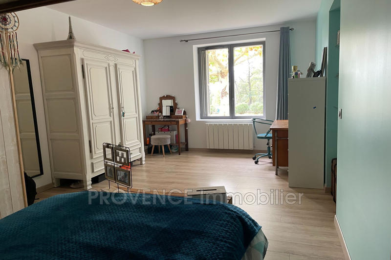 Bastide - 790 m² - 24 pièces