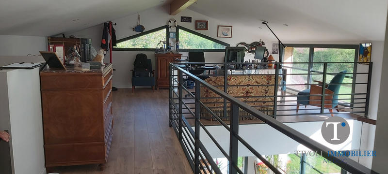 Maison contemporaine - 230 m² - 9 pièces