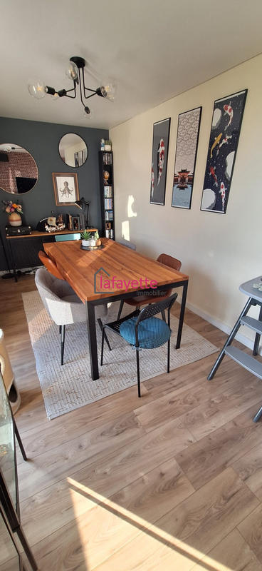 Appartement - 95 m² - 6 pièces