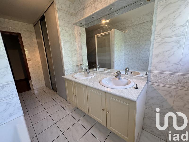 Maison de village - 240 m² - 7 pièces