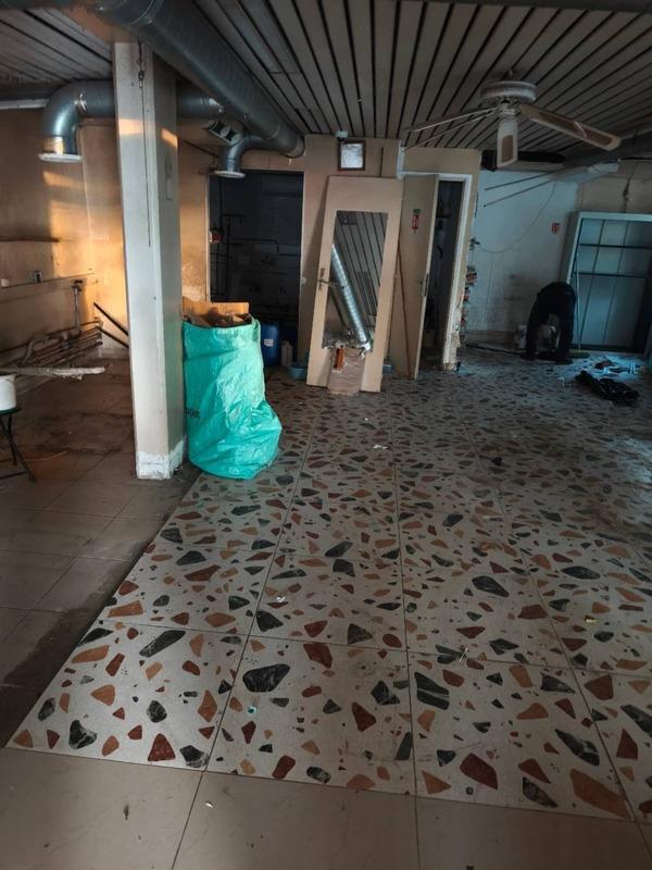 Local commercial - 100 m² - 2 pièces