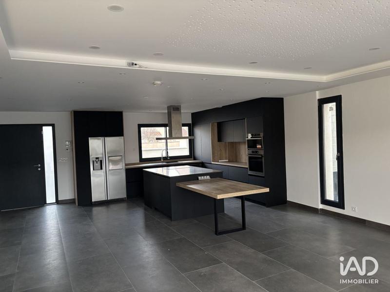 Maison - 133 m² - 6 pièces