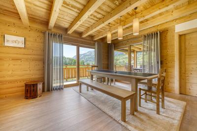 Châlet - 230 m² - 6 pièces