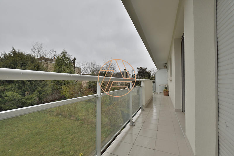 Appartement - 100 m² - 4 pièces