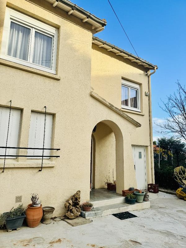 Maison - 99 m² - 5 pièces