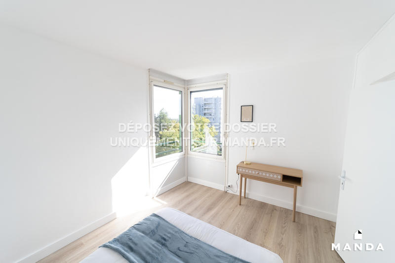 Chambre - 9 m² - 5 pièces