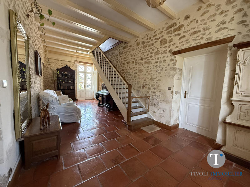 Maison traditionnelle - 200 m² - 6 pièces