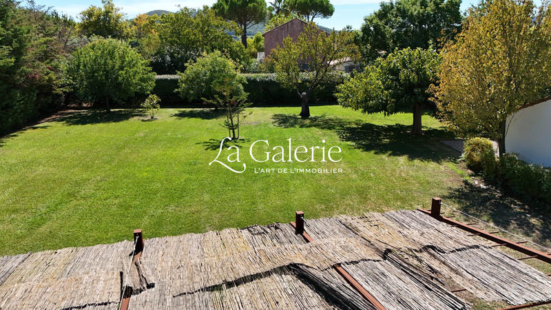 Villa - 295 m² - 7 pièces