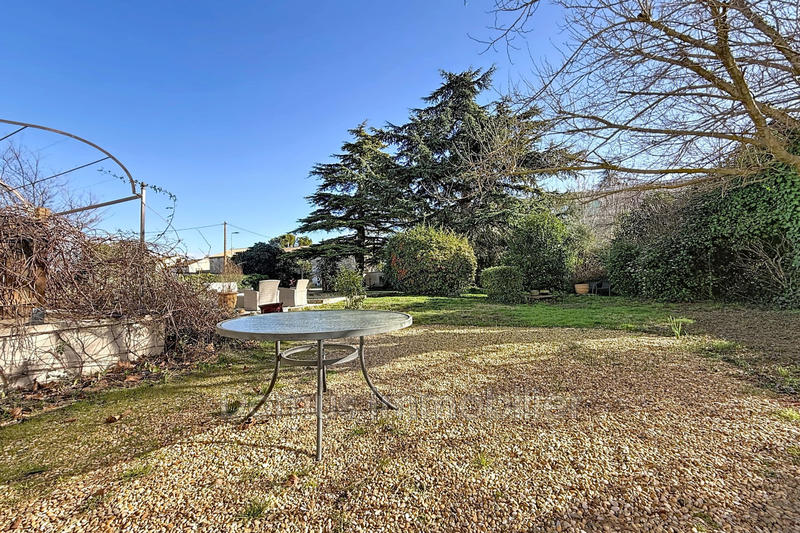 Maison - 208 m² - 9 pièces