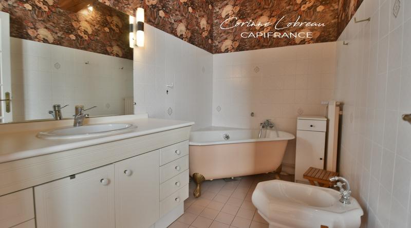 Maison de maîtres - 446 m² - 14 pièces