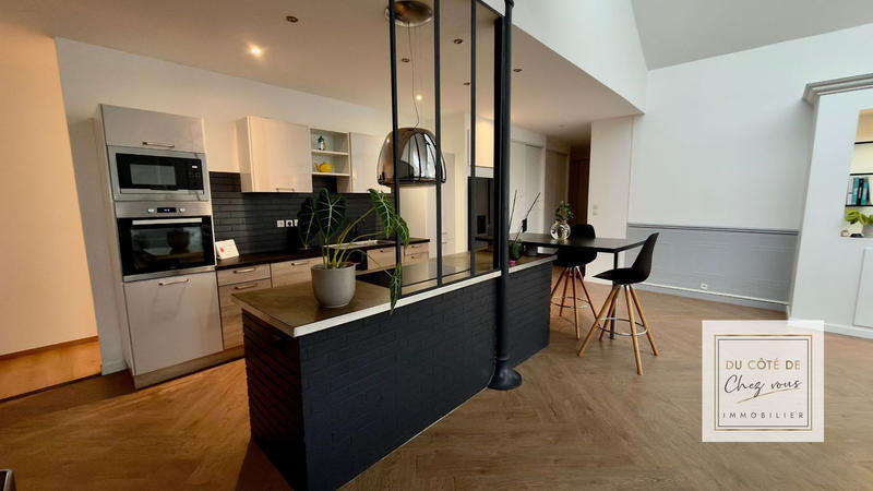 Appartement - 185 m² - 6 pièces