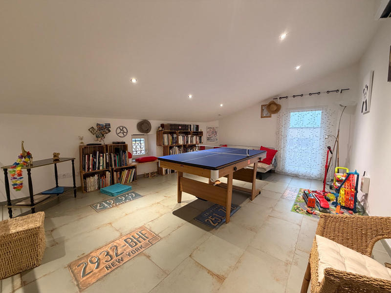 Maison - 185 m² - 5 pièces