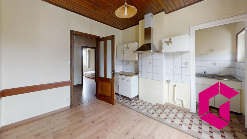 Maison traditionnelle - 138 m² - 9 pièces