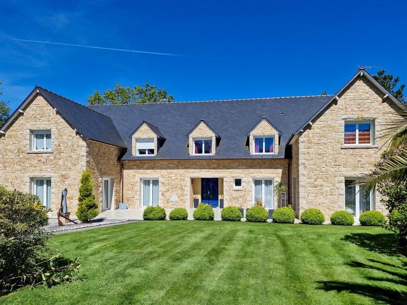 Propriété - 500 m² - 14 pièces