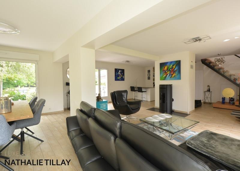 Maison - 180 m² - 7 pièces