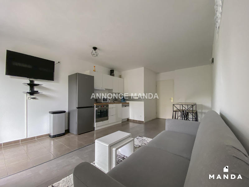 Chambre - 11 m² - 4 pièces