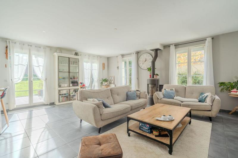 Maison - 170 m² - 8 pièces