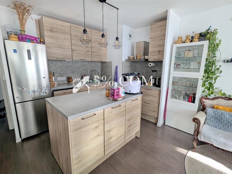 Appartement - 80 m² - 4 pièces