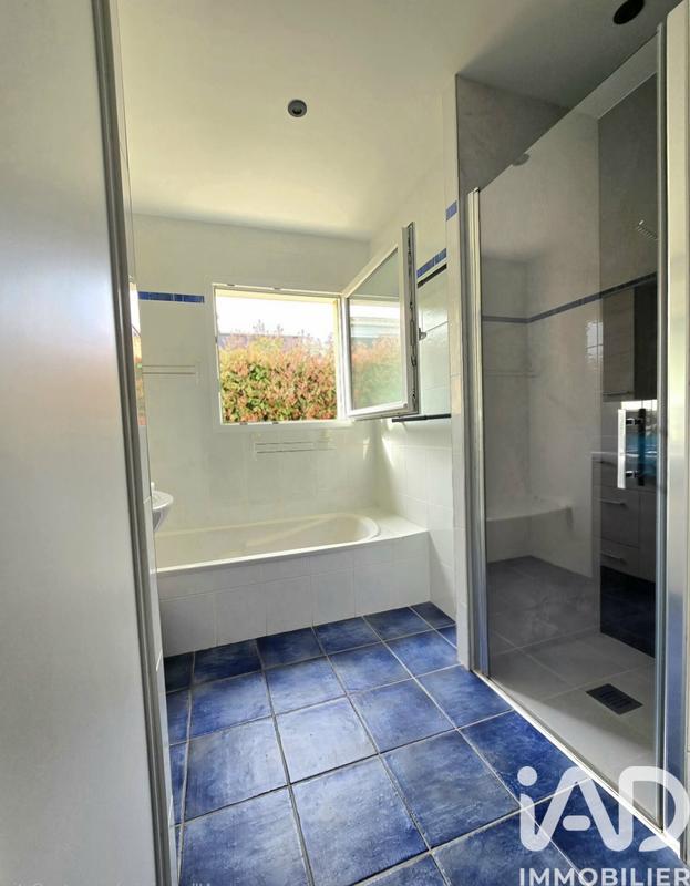 Maison - 90 m² - 6 pièces