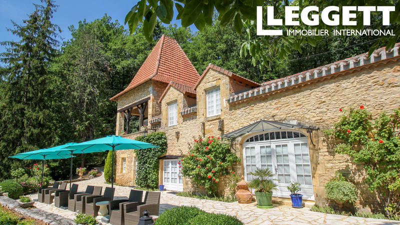 Propriété - 225 m² - 16 pièces