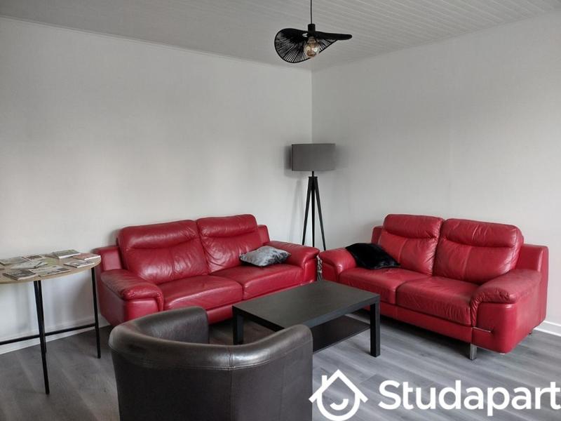 Chambre - 11 m² - 1 pièce