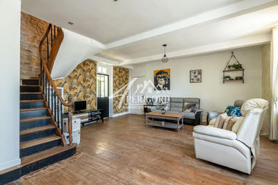 Maison ancienne - 217 m² - 8 pièces