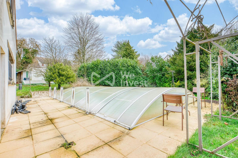 Maison traditionnelle - 270 m² - 10 pièces