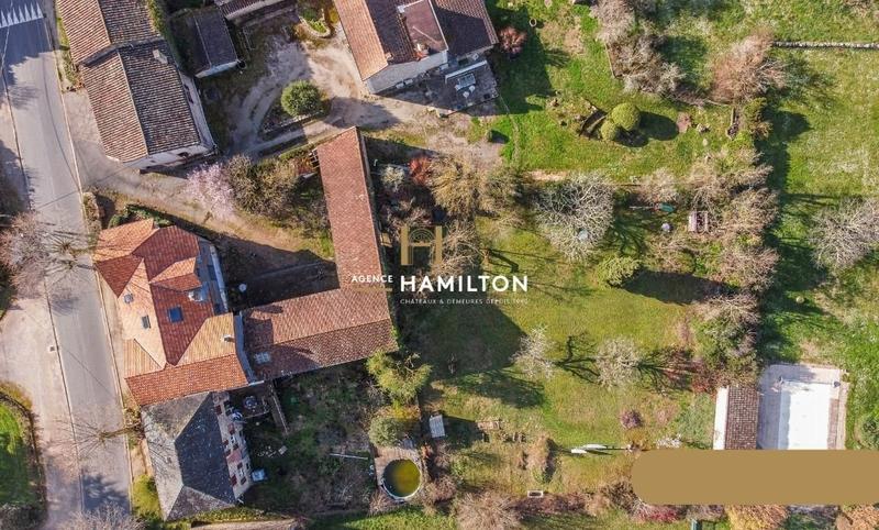 Maison de village - 225 m² - 10 pièces