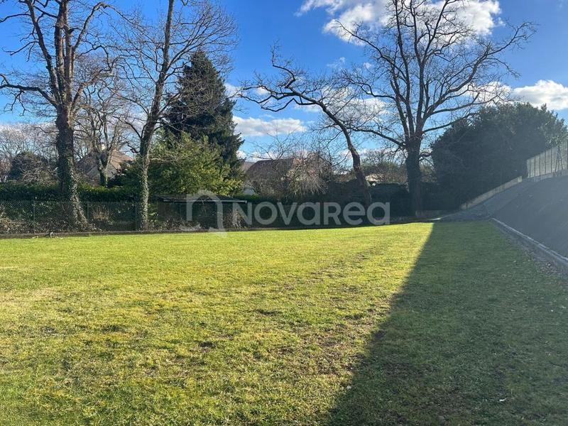 Local commercial - 147 m²