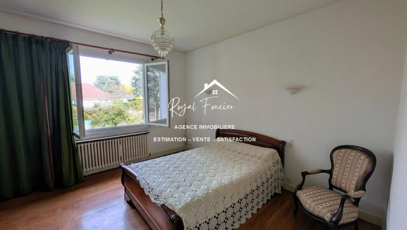 Maison - 300 m² - 10 pièces