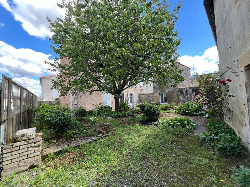 Maison - 137 m² - 8 pièces