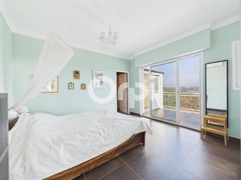 Villa - 260 m² - 5 pièces