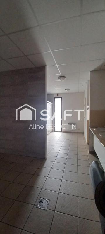 Local commercial - 940 m² - 10 pièces