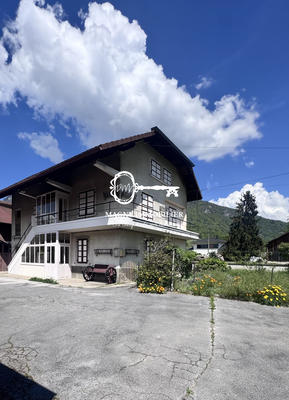 Maison - 140 m² - 7 pièces