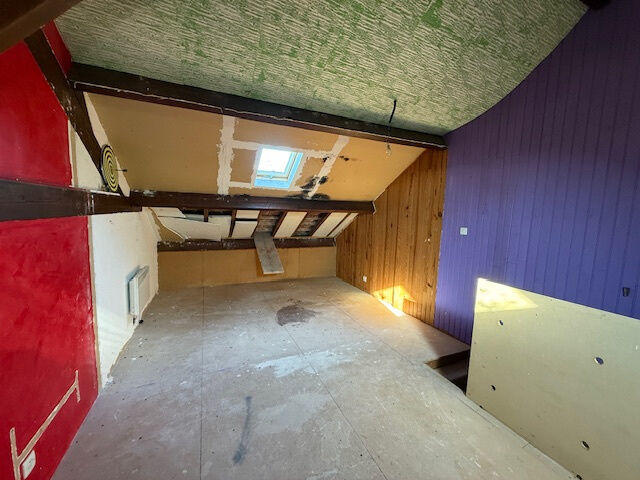 Maison - 96 m² - 5 pièces