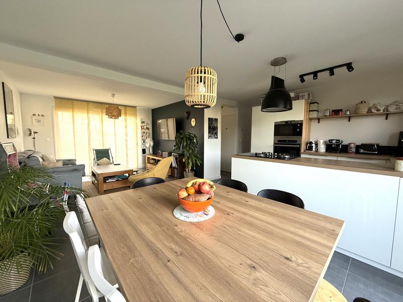 Maison contemporaine - 99 m² - 5 pièces