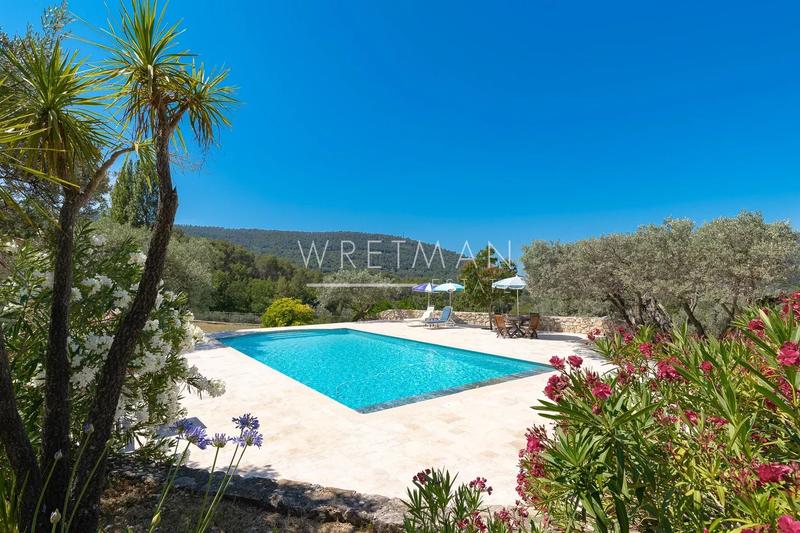 Villa - 270 m² - 7 pièces