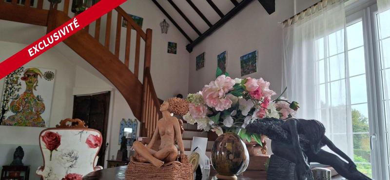 Maison traditionnelle - 271 m² - 8 pièces