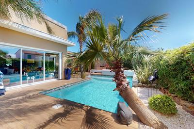 Maison - 165 m² - 6 pièces