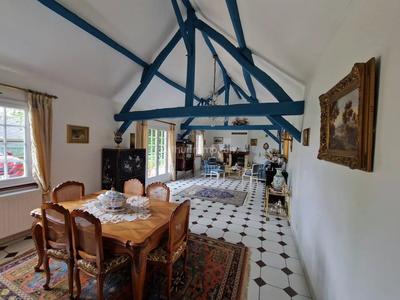 Maison - 204 m² - 7 pièces