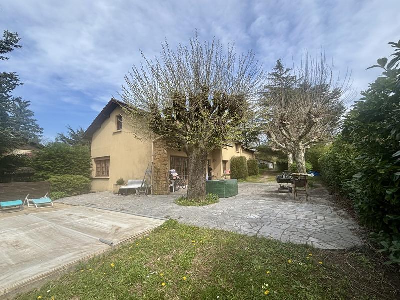 Maison ancienne - 350 m² - 8 pièces